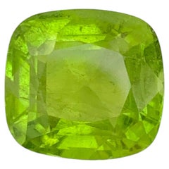 8.75 Carat Natural Loose Green Peridot Cushion Cut Pakistani Jewelry Gemstone