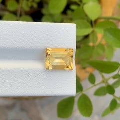4,45 Karat natürlicher, loser, goldfarbener Citrin im Baguette-Schliff, brasilianischer Edelstein