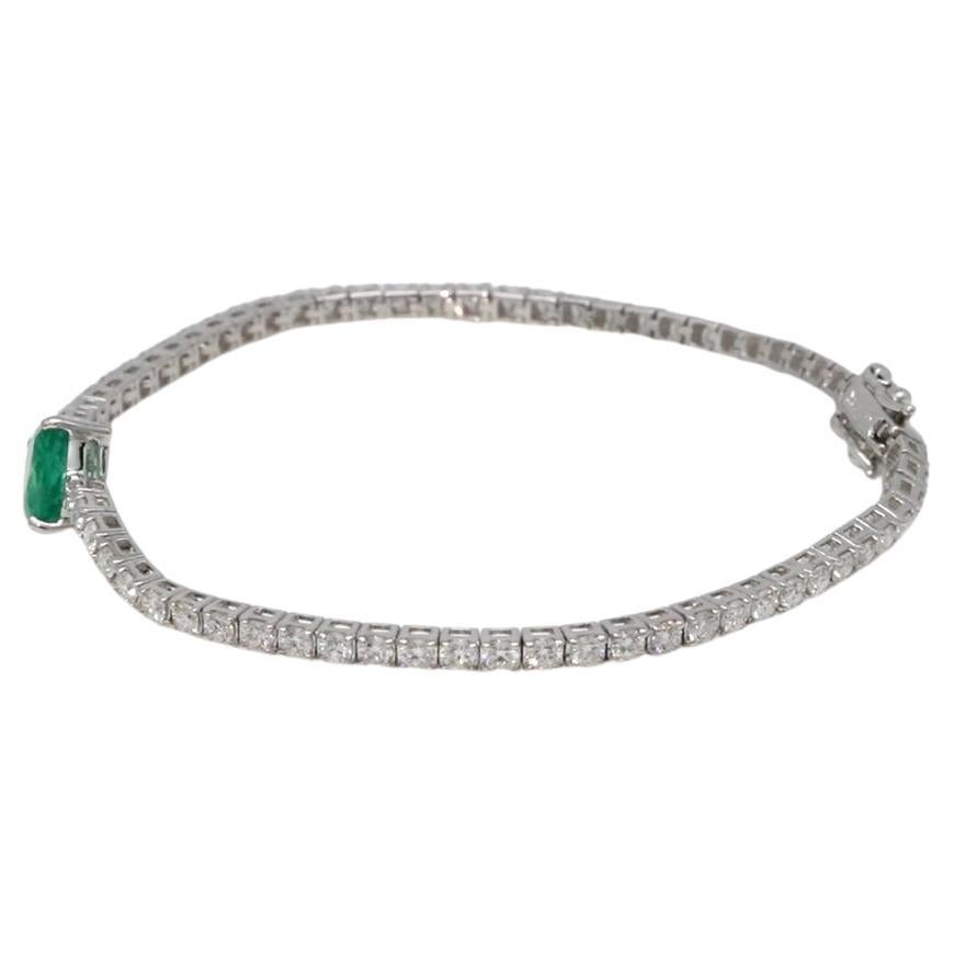 Women's Pear Natural Emerald Gemstone Bracelet Diamond Solid 18k White Gold Jewelry For Sale