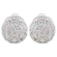 Boucles d'oreilles en or blanc 10 carats avec diamant baguette de 0,28 ct, pureté SI, couleur HI.