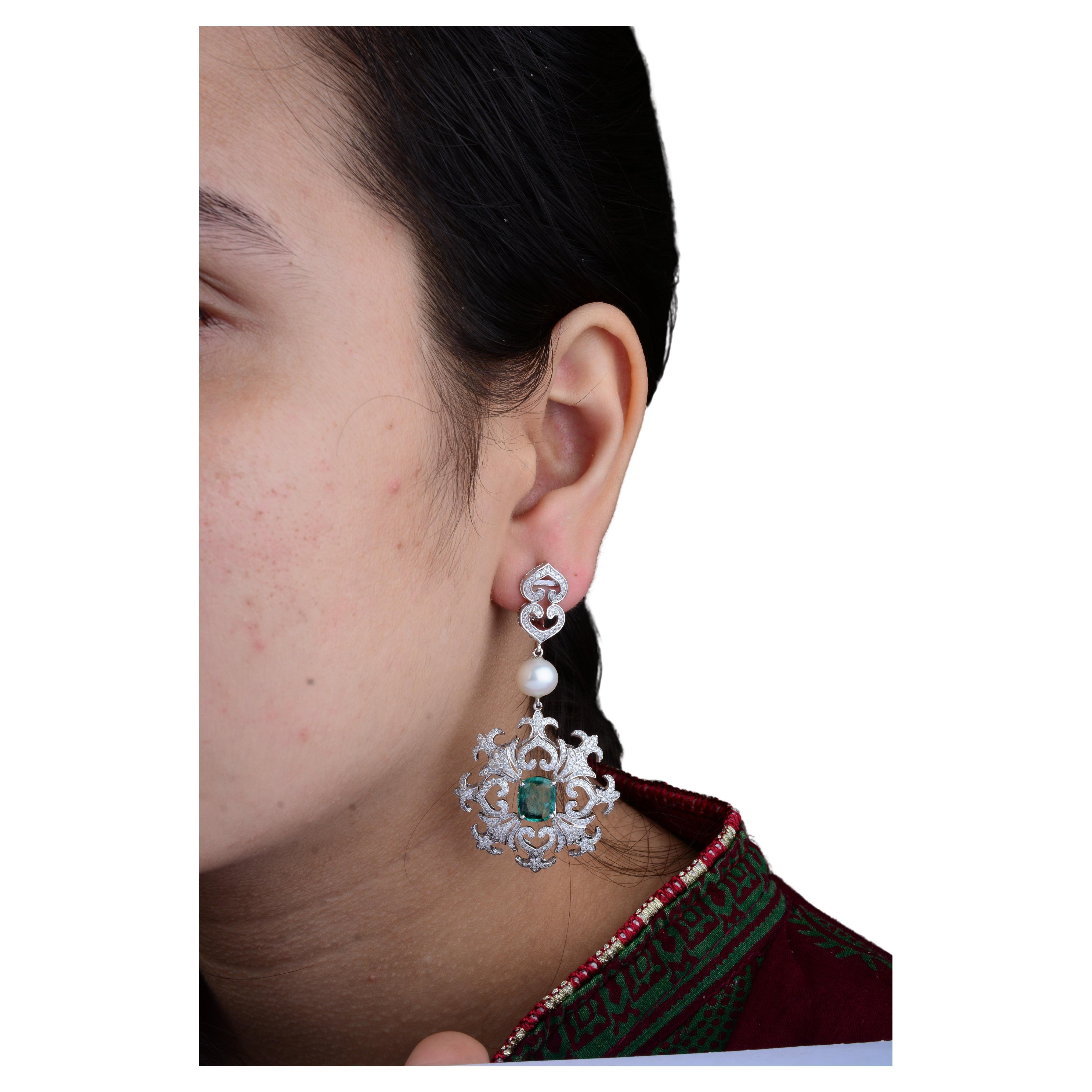 Pear Emerald Gemstone Star Dangle Earrings Diamond 18 Karat White Gold Jewelry For Sale