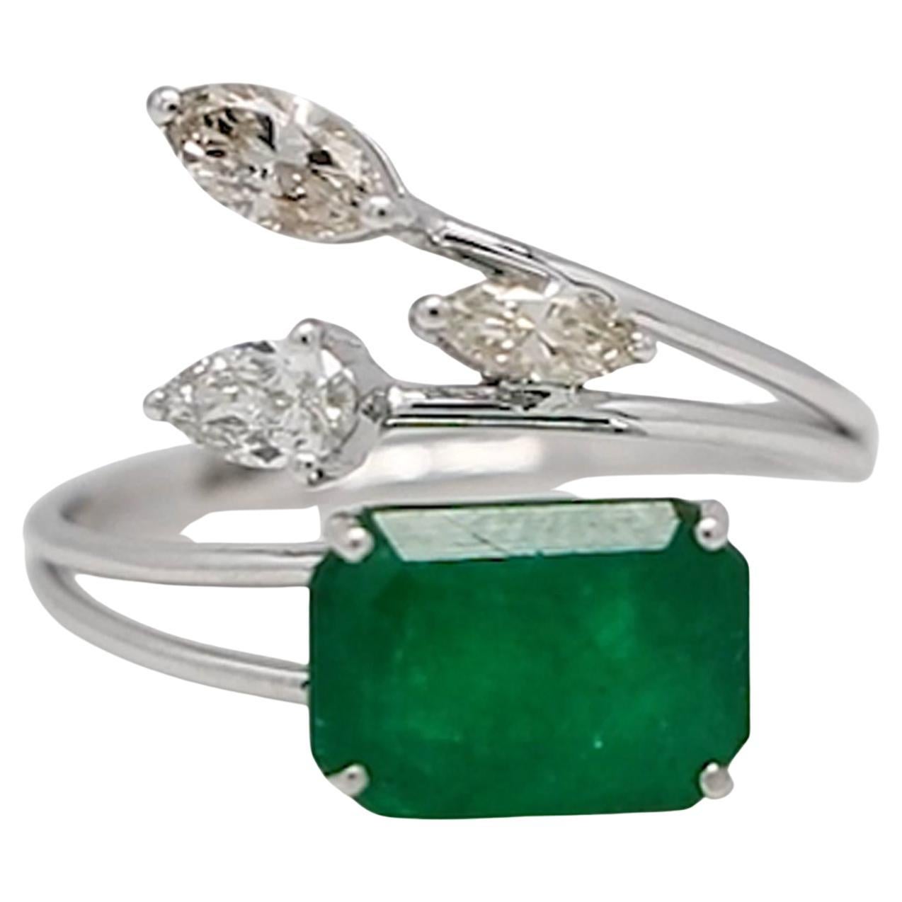 Natural Zambian Emerald Gemstone SI/H Diamond 18 Karat White Gold Open Ring
