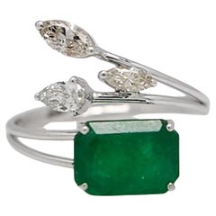 Natural Zambian Emerald Gemstone SI/H Diamond 18 Karat White Gold Open Ring