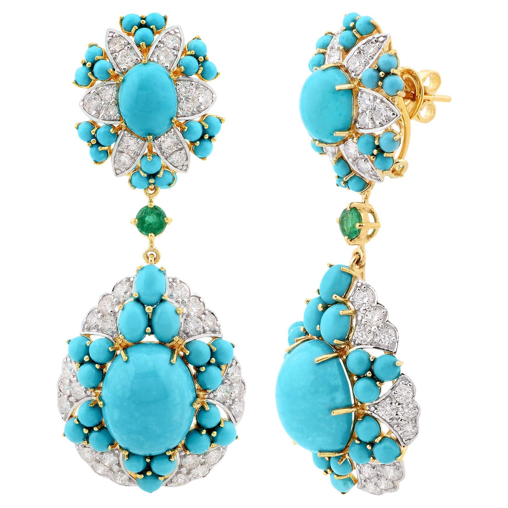 Orecchini a pendente in turchese dell'Arizona con pavé di diamanti e smeraldo in oro giallo 14 carati