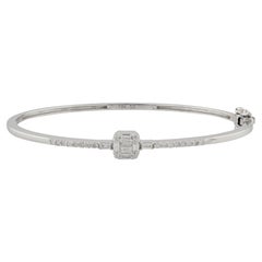 Bracelet jonc en or blanc 18 carats avec diamants baguettes et ronds de 0,45 carat