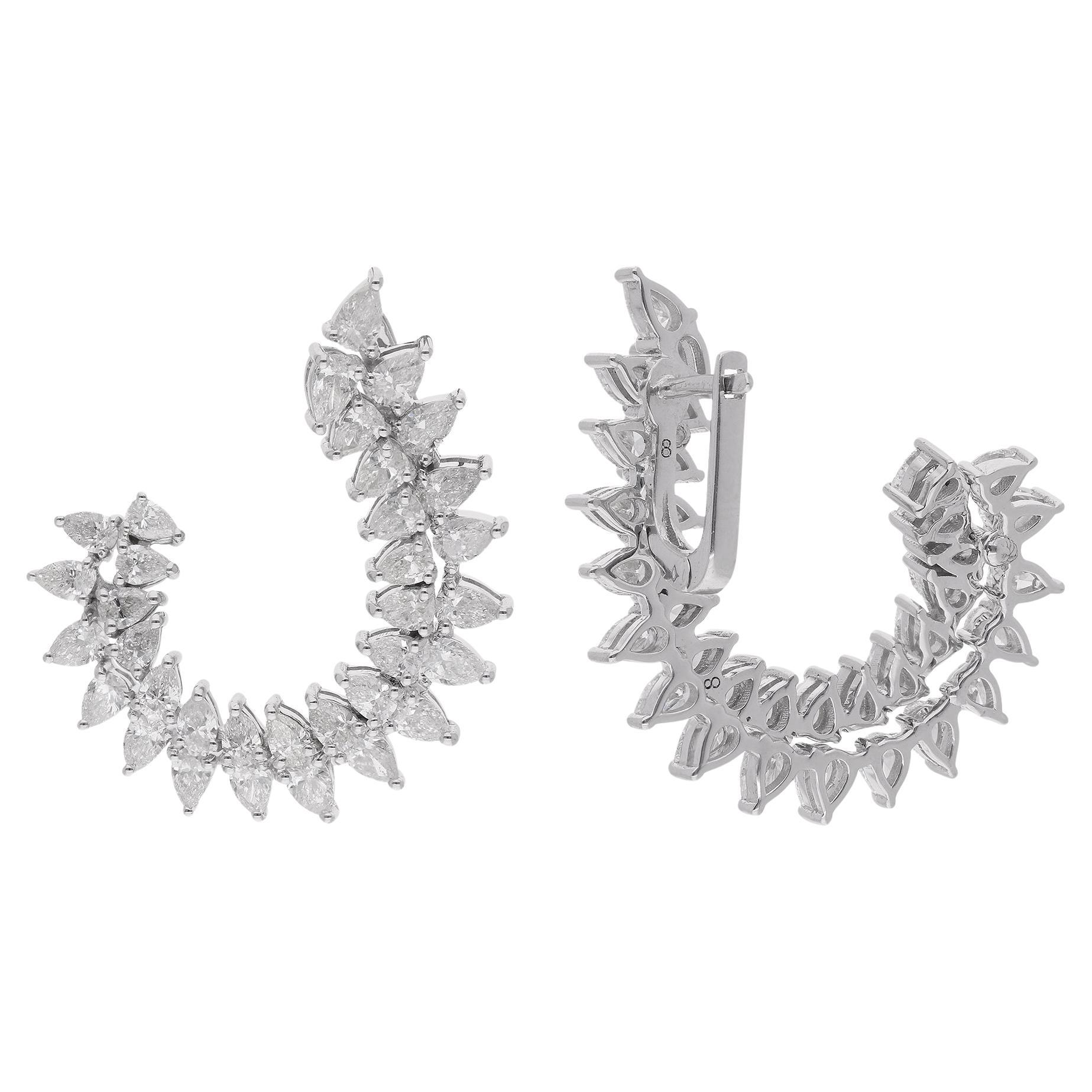 Boucles d
oreilles à pointes en or blanc 18 carats avec diamants taille poire de 4,77 carats, fabrication artisanale