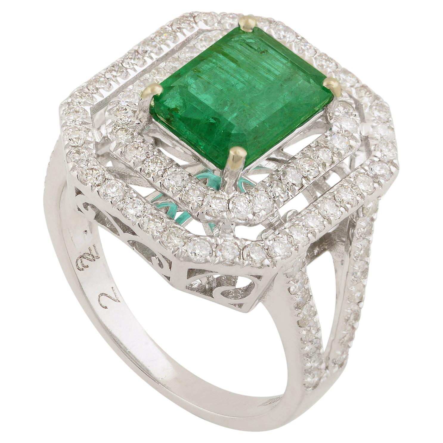 Zambianischer Smaragd-Edelstein-Cocktailring aus 10 Karat Weißgold mit Diamanten