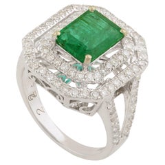 Zambianischer Smaragd-Edelstein-Cocktailring aus 10 Karat Weißgold mit Diamanten