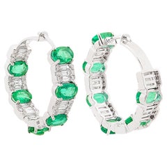Orecchini a cerchio con pietra preziosa di smeraldo dello Zambia Diamante Gioielli in oro bianco 18 carati