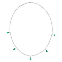 Collana con diamante con gemma di smeraldo dello Zambia, pera, in oro bianco da 14 carati