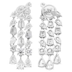 Boucles d
oreilles chandelier en or blanc 18 carats avec diamants multiformes de 5,65 carats SI/H