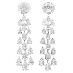 Boucles d
oreilles pendantes en or blanc 18 carats avec diamant poire taille brillant de 4,45 carats SI/H