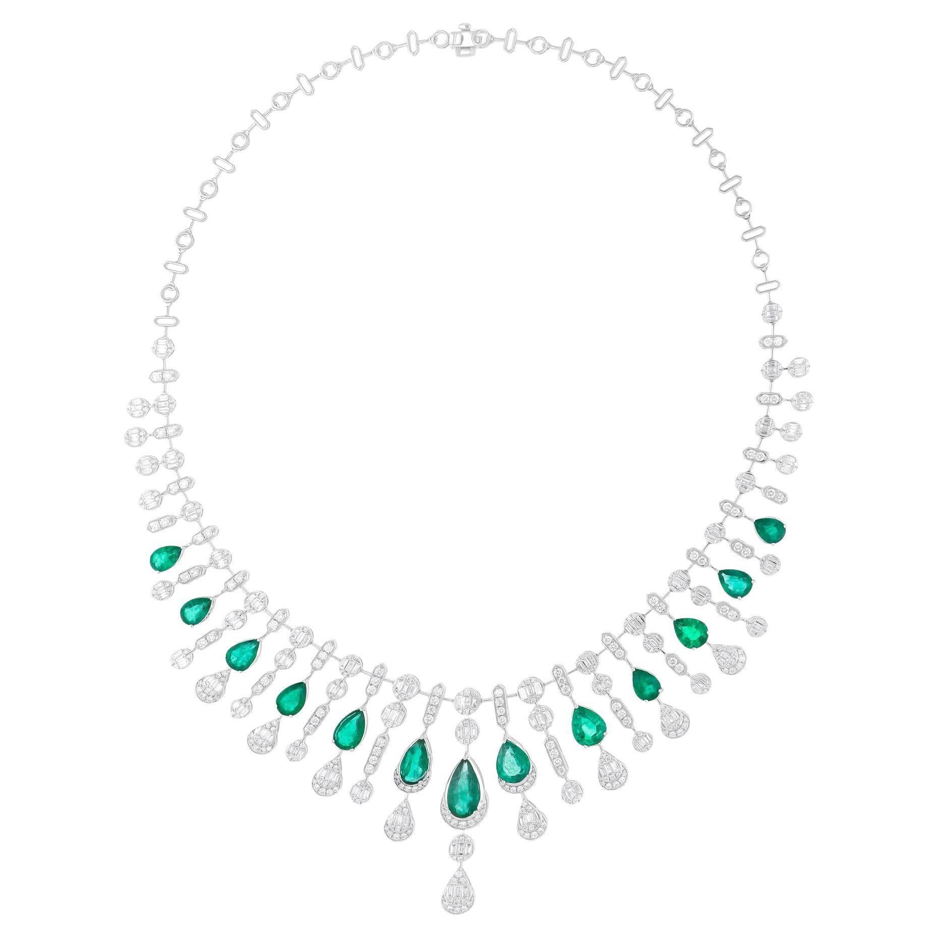 Collana di smeraldi dello Zambia a pera da 13,62 carati Diamante SI/H da 7,65 carati Oro bianco 18k