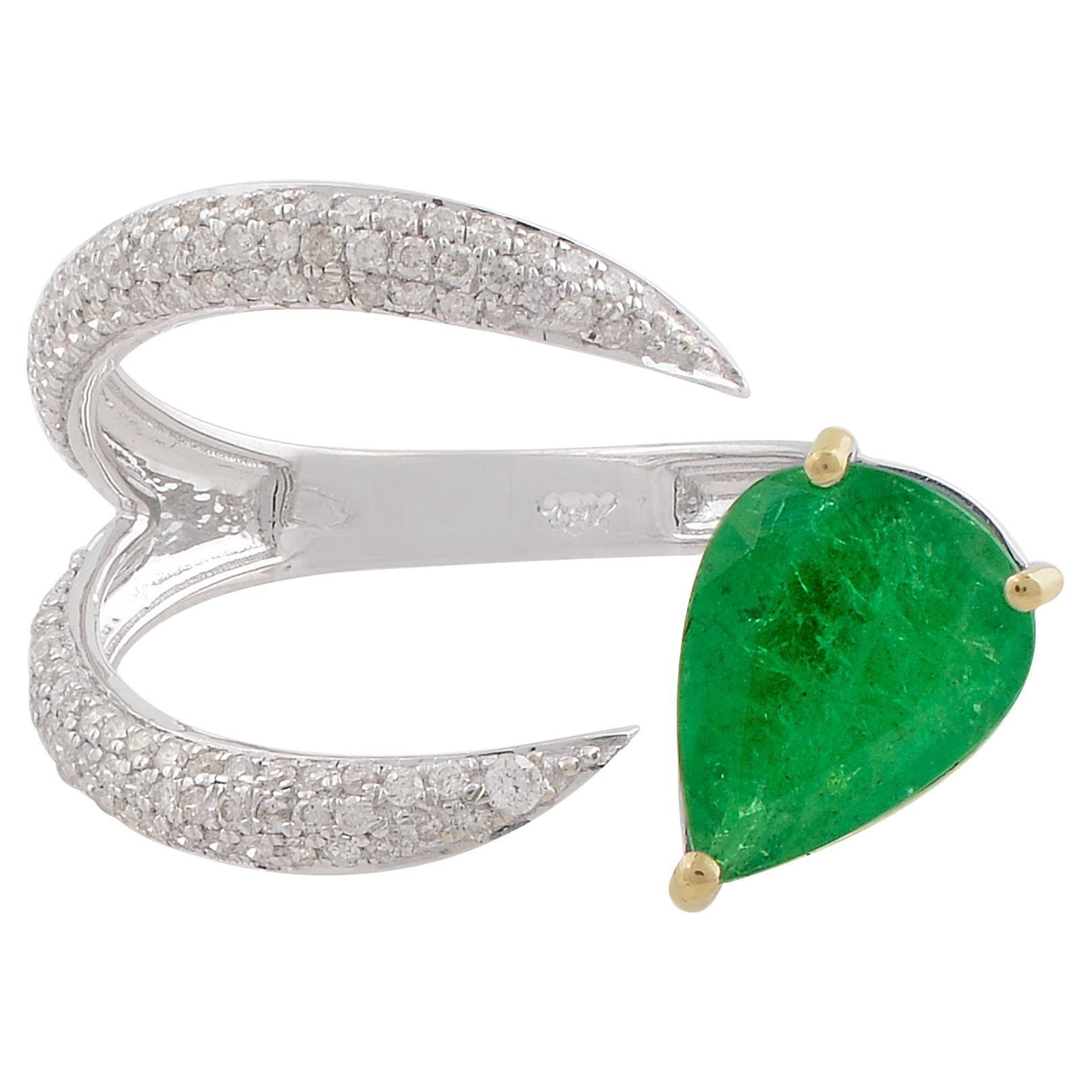 Esmeralda de Zambia Gemstone Ring Diamond Pave 14 Karat White Gold Joyería hecha a mano en venta