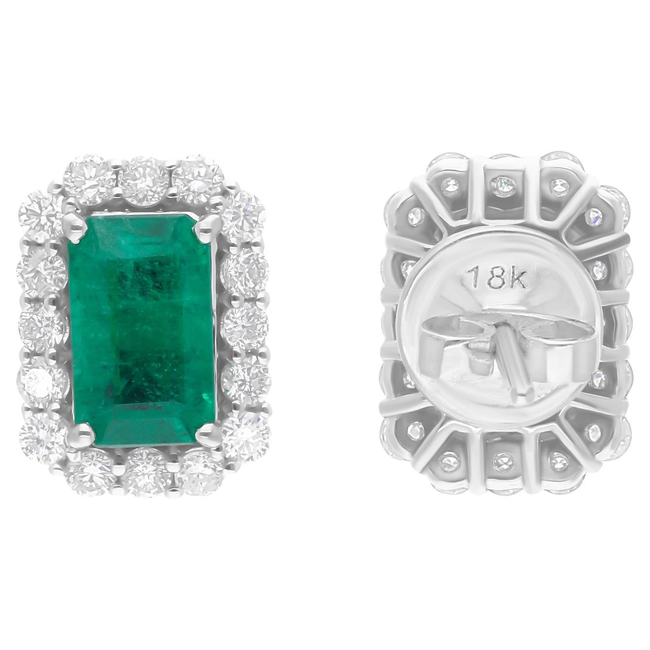 Smeraldo dello Zambia da 2,35 carati e diamante SI/H da 0,77 carati, orecchini in oro bianco da 18 carati