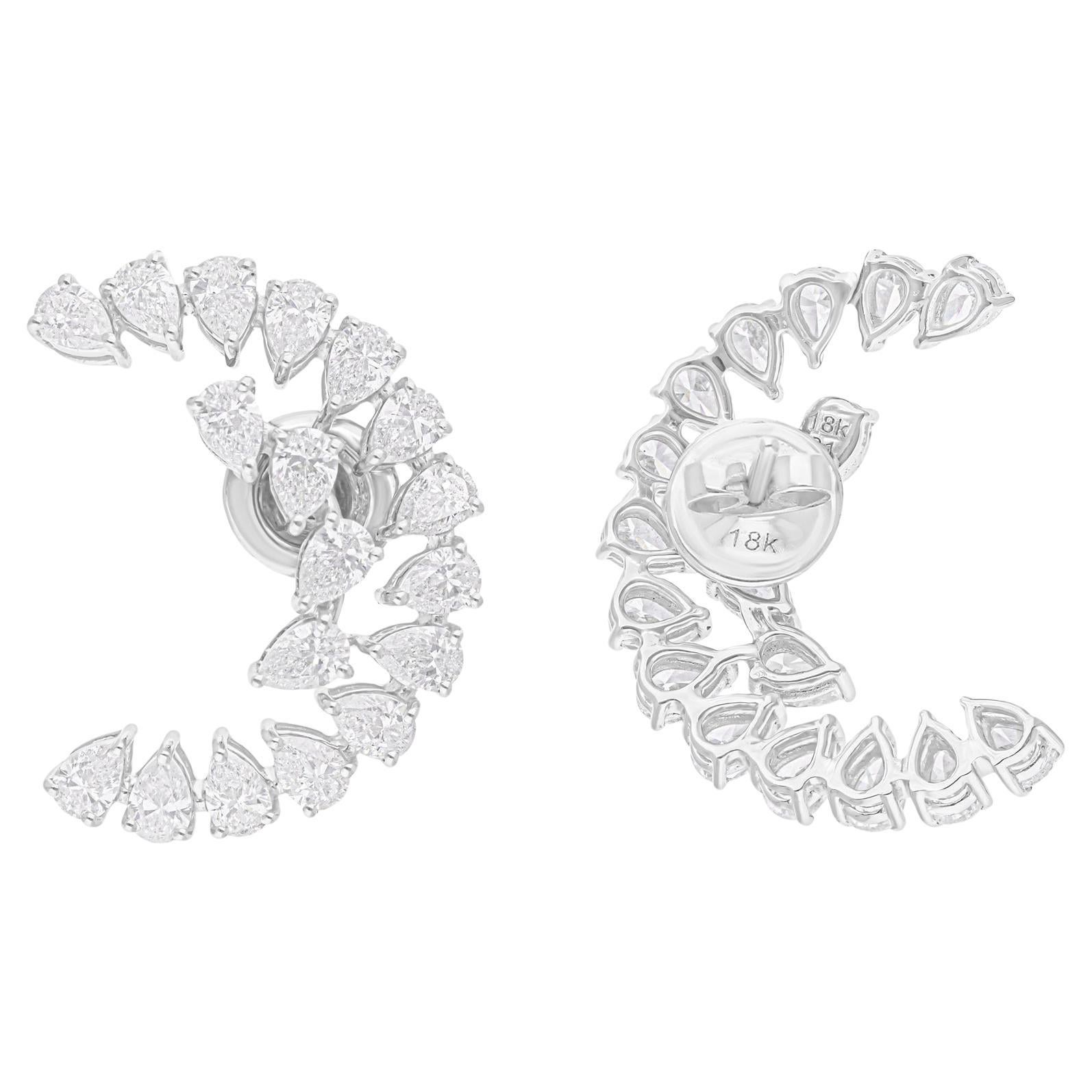 Pendientes de media luna de diamantes talla pera brillante SI/H de 3,90 quilates y oro blanco de 18k