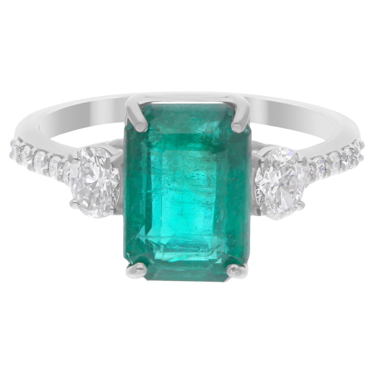 Natural Zambian Emerald Gemstone Ring SI/H Diamond 18 Karat White Gold Jewelry
