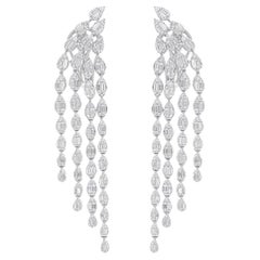 Orecchini a lampadario con diamanti tondi baguette da 2,48 carati SI/H Oro bianco 18 carati