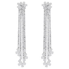 7,20 Carati SI/H Pear Baguette Diamond Chandelier Earrings 14 Karat White Gold