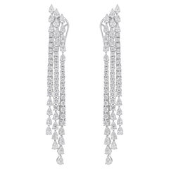 Boucles d
oreilles chandelier en or blanc 18 carats avec diamants ronds poire de 5,10 carats SI/H
