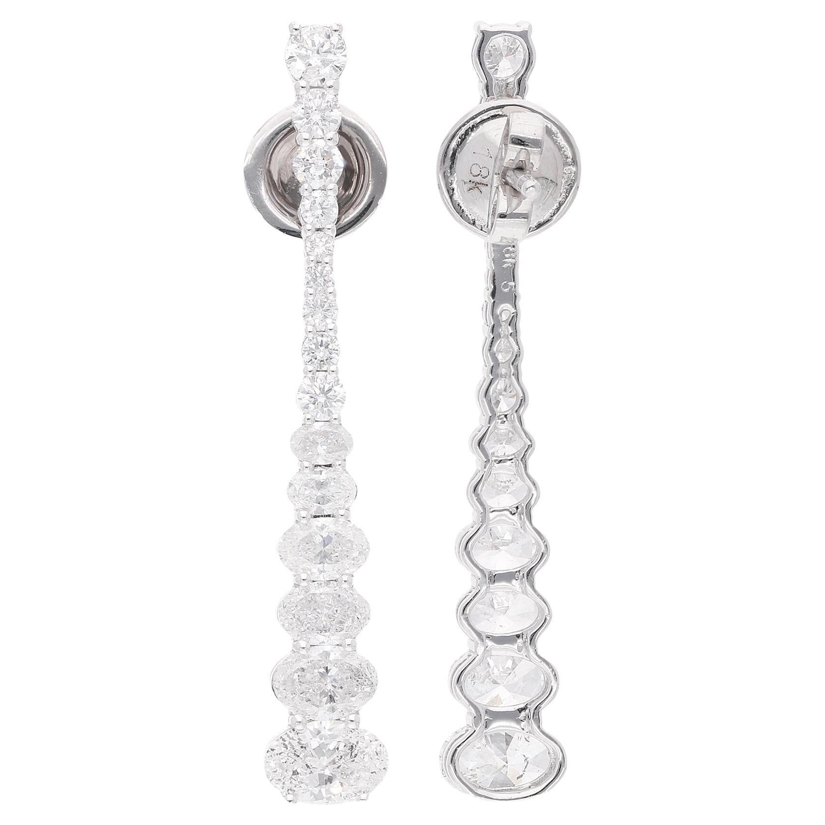 Orecchini pendenti con diamanti ovali e rotondi graduati da 3,37 carati SI/H in oro bianco 18k in vendita