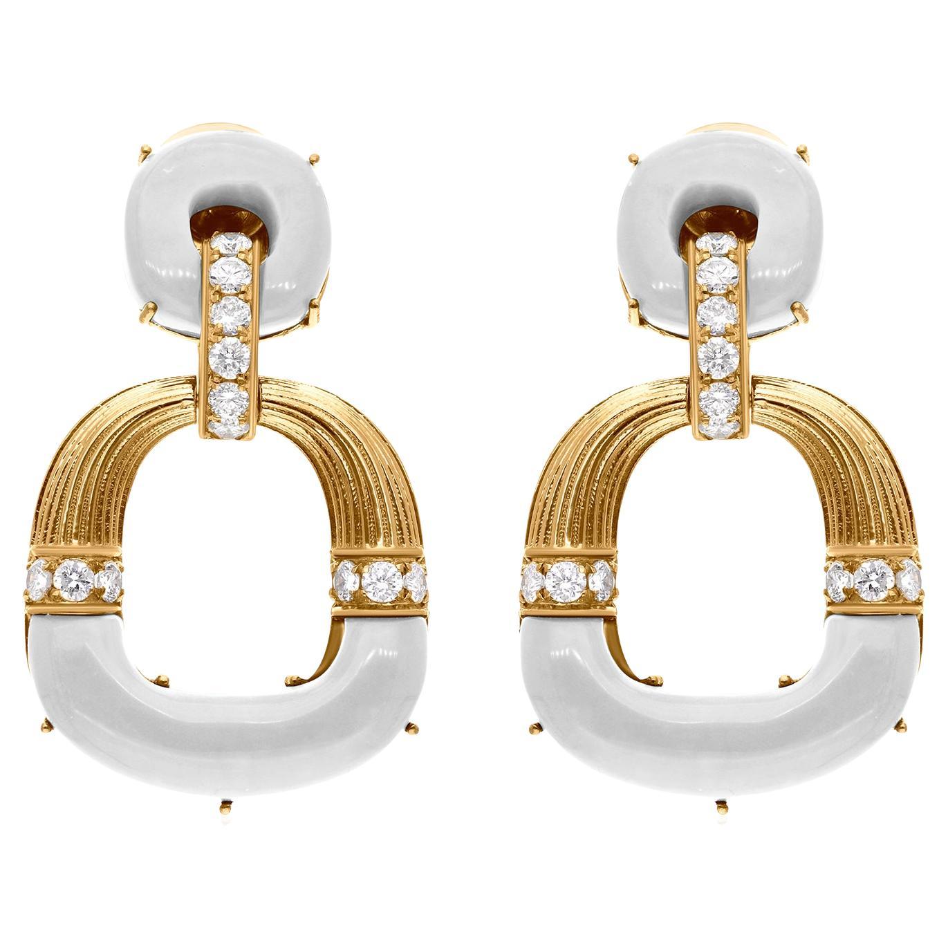 Orecchini pendenti di madreperla, purezza SI, colore HI, con diamante, oro giallo 18 carati