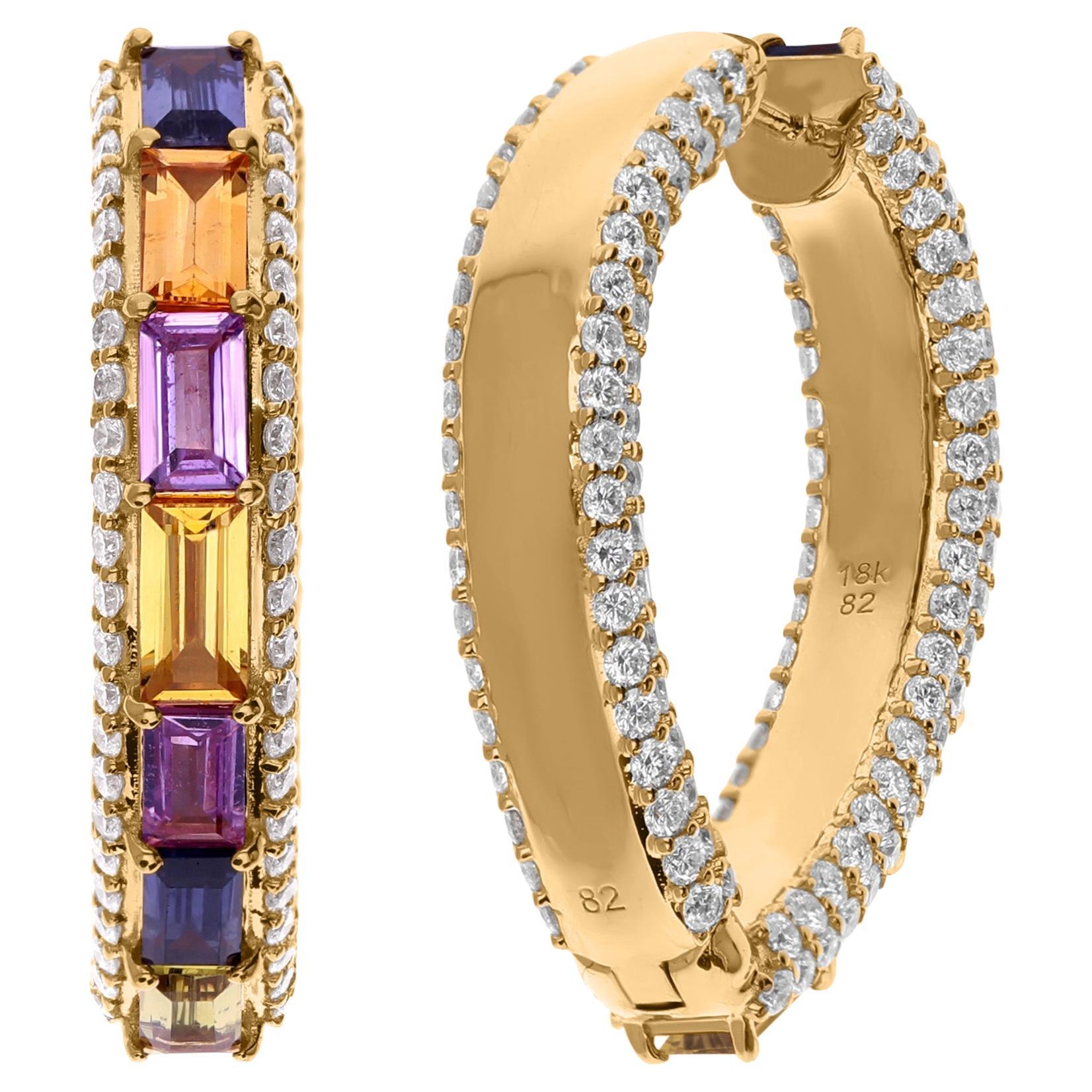 Diese exquisiten Ohrringe sind aus 18-karätigem Gold gegossen und mit 7,34 Karat Multisaphiren und 3,62 Karat funkelnden Diamanten besetzt.

FOLLOW SPECTRUM JEWELS Storefront, um die neueste Collection'S und exklusive Stücke zu sehen. Spectrum