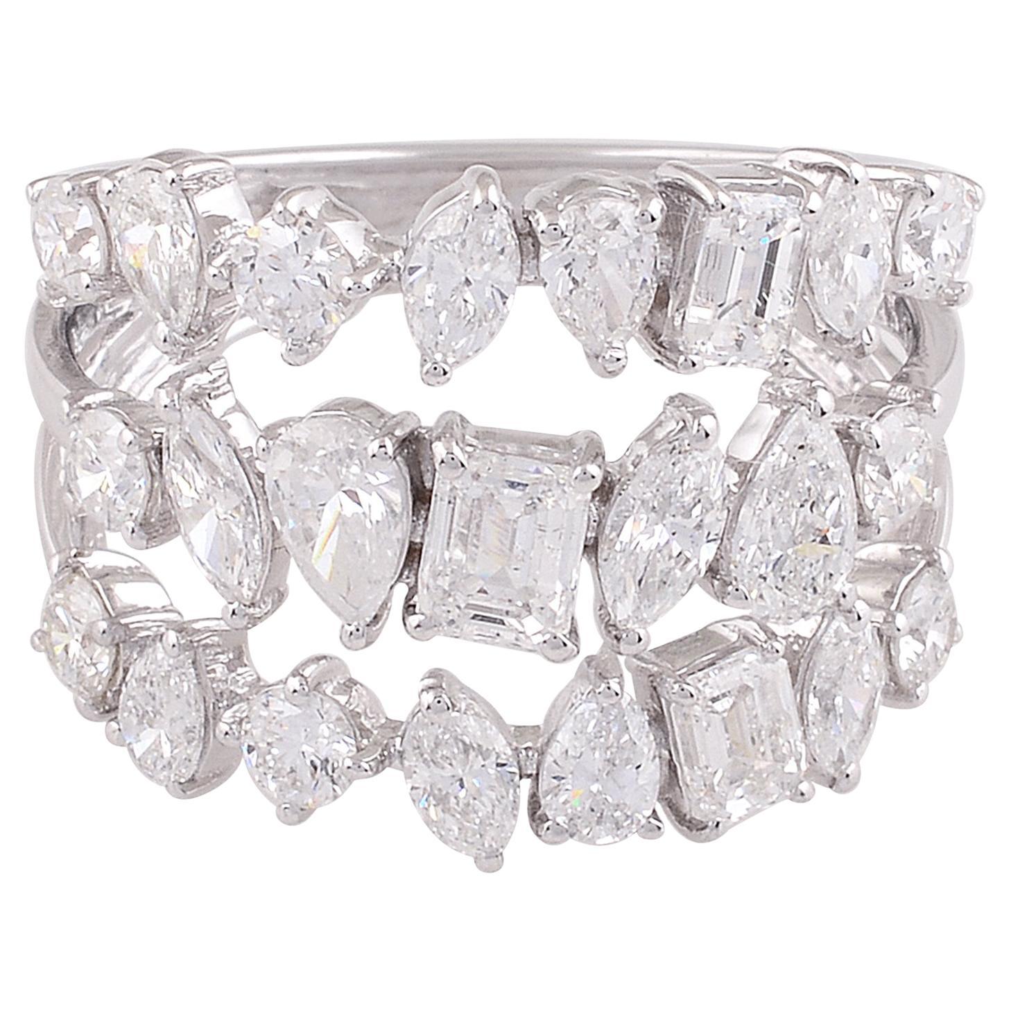 Anillo natural de diseño con diamantes multiforma de 2,75 quilates y oro blanco de 18 quilates