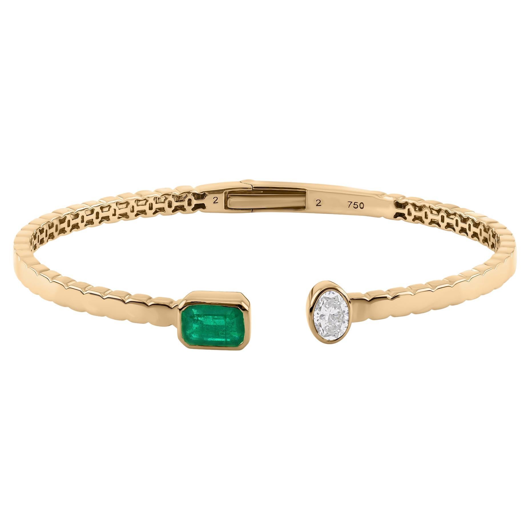 0,8 Karat sambischer Smaragd 0,5 Karat Diamant Armreif 18 Karat Gelbgold Armband im Angebot