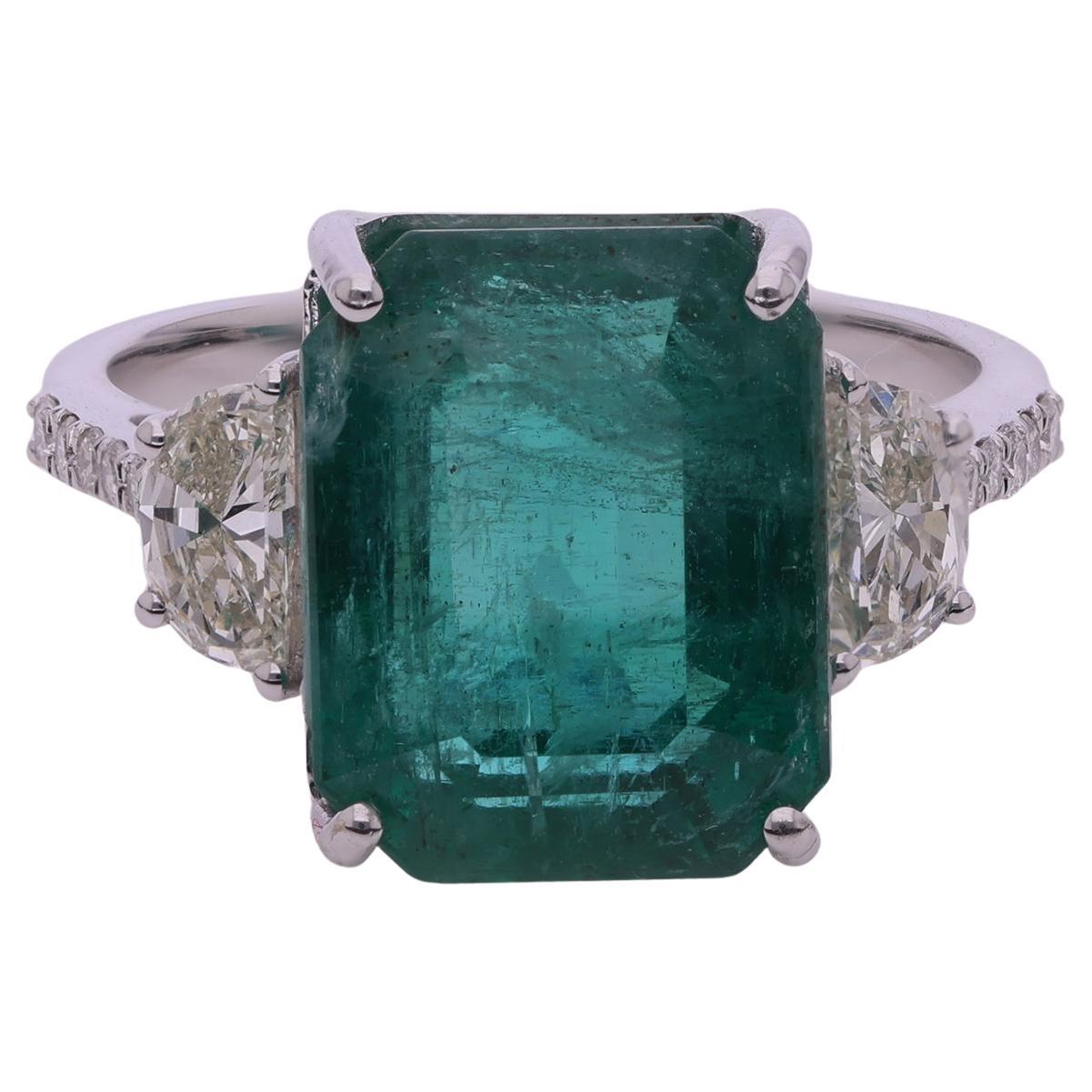 8,54 Karat sambischer Smaragd 0,68 Karat SI/H Diamant Cocktail Ring 18k Weißgold