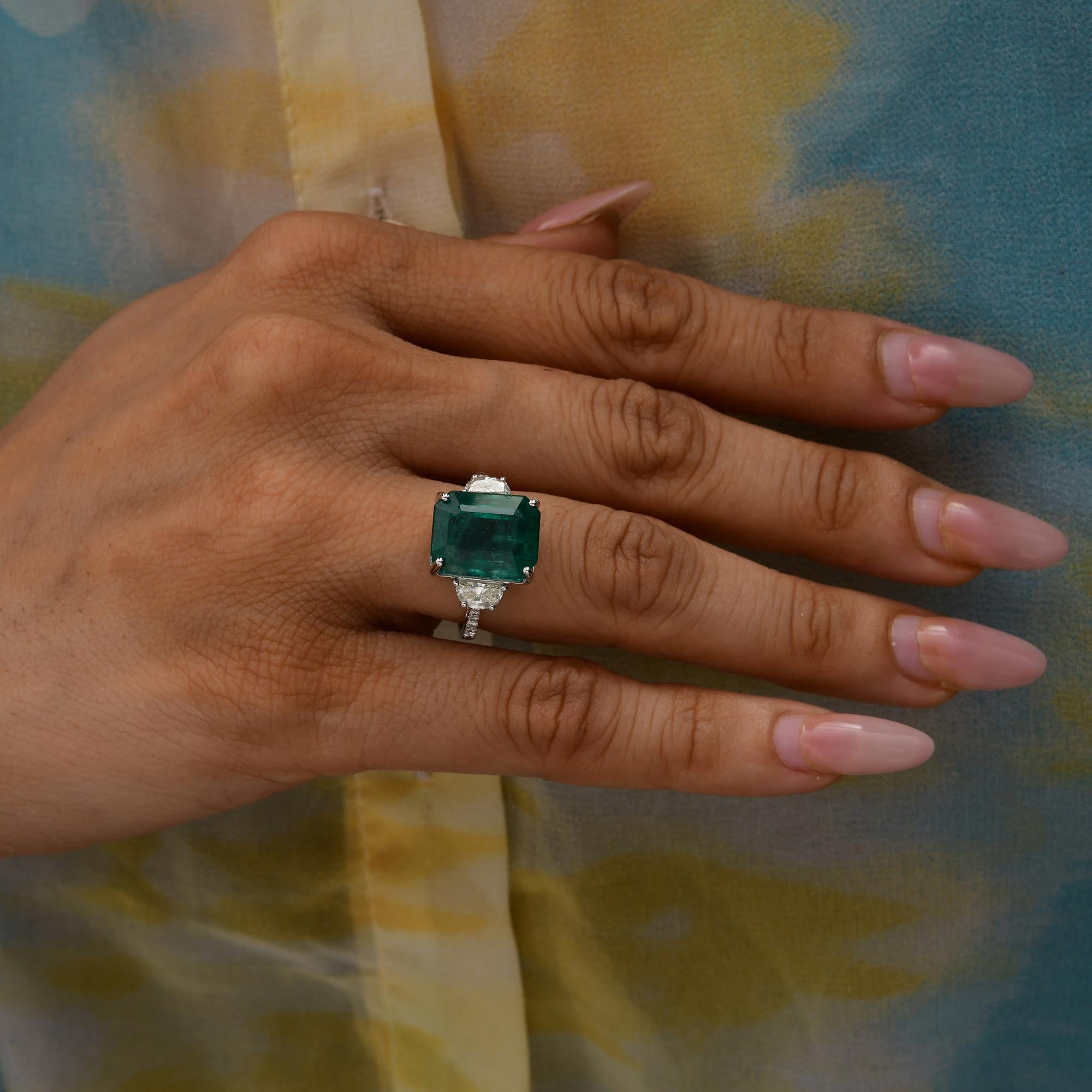 Im Angebot: 8,54 Karat sambischer Smaragd 0,68 Karat SI/H Diamant Cocktail Ring 18k Weißgold () 4
