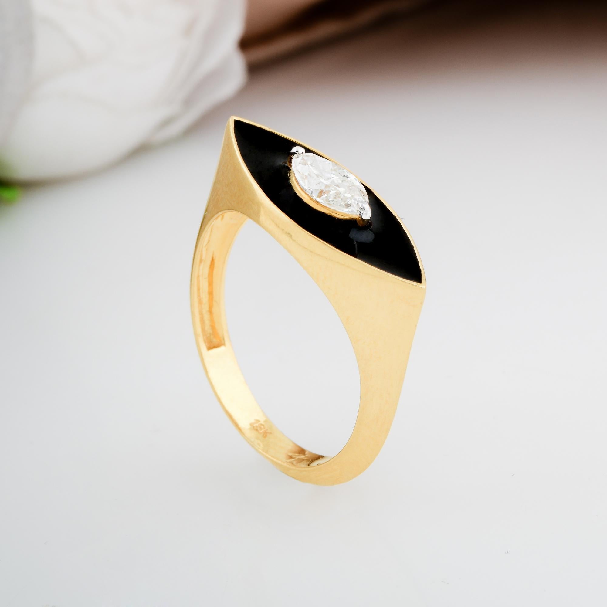 Taille Marquise Bague solitaire Evil Eye en or jaune 18 carats et émail noir avec diamants 0,45 carat en vente