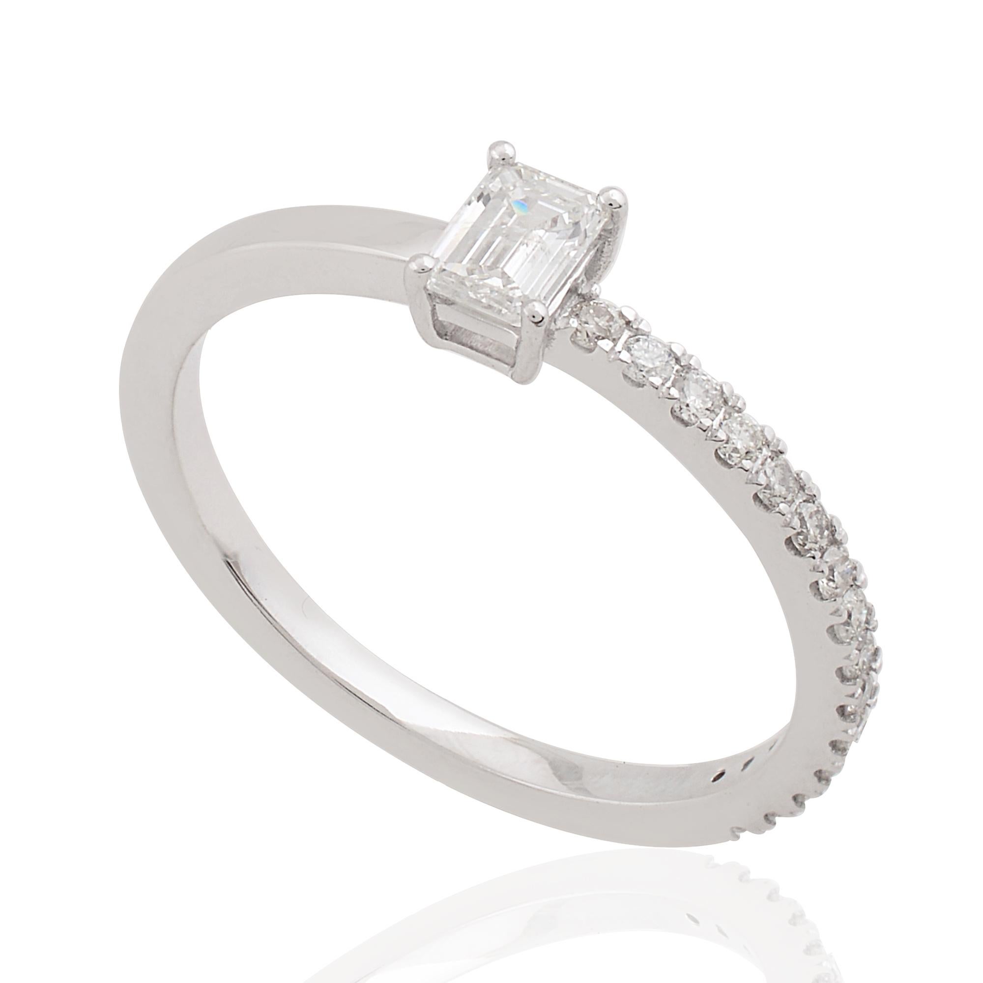 Im Angebot: 0,55 Karat Smaragdschliff Diamant Band Ring 14 Karat Weißgold Handmade Schmuck () 4
