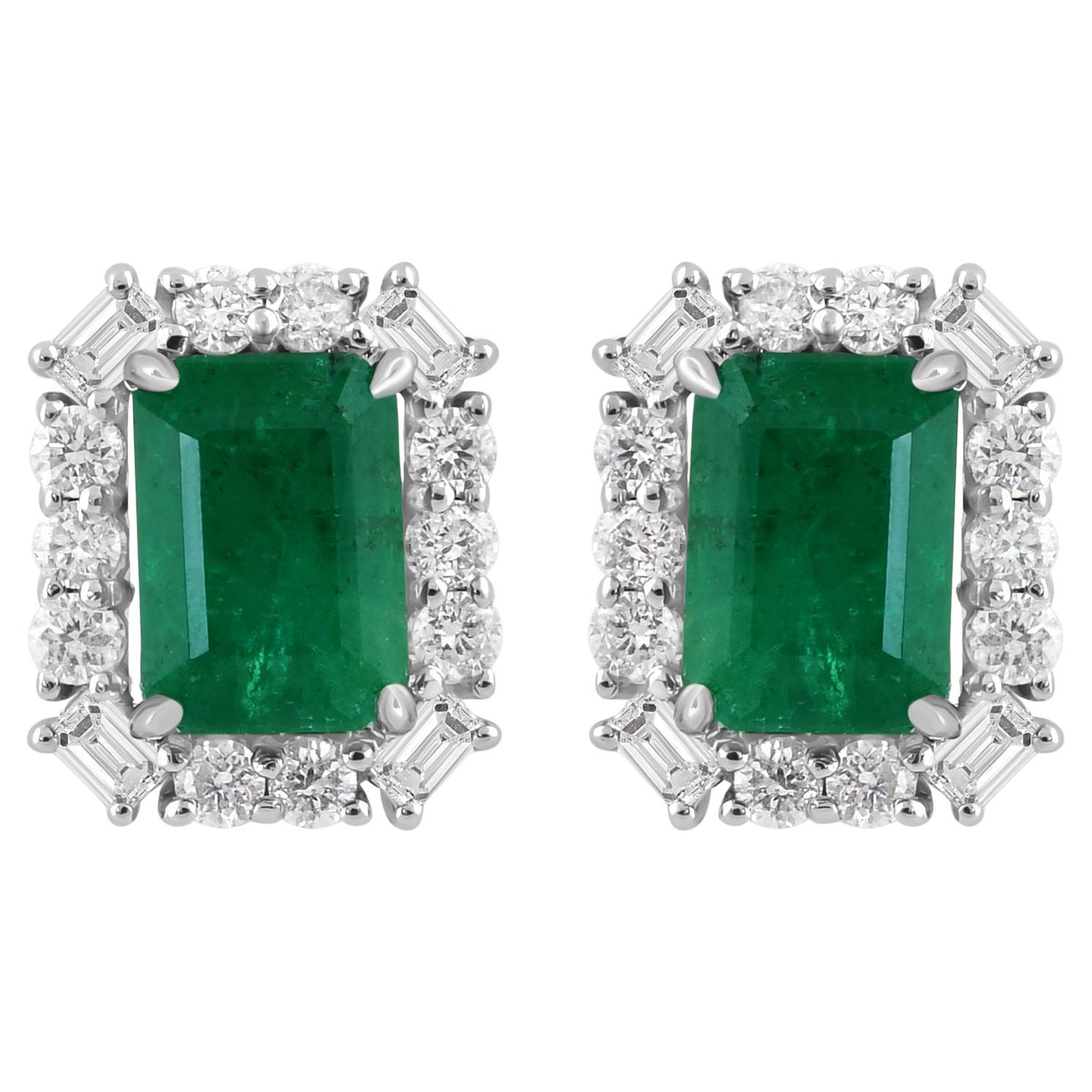 Boucles d'oreilles en or blanc 14 carats avec émeraudes naturelles de Zambie et diamants, fabrication artisanale