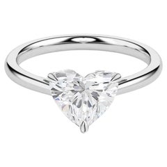 Anillo solitario con diamante natural en forma de corazón de 2,01 quilates, en oro blanco de 18 quilates