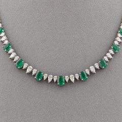 Zambian Emerald Gemstone Necklace SI/H Diamond 18 Karat White Gold