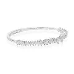 Bracelet manchette à diamant taille marquise de 3,17 carats, en or blanc 18 carats