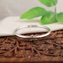 Pulsera tipo brazalete de oro blanco de 14k: joya minimalista para el día a día, ideal como regalo