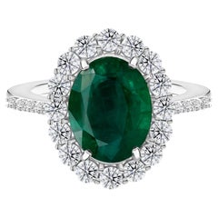 Zambian Emerald Gemstone Ring SI/H Diamond 18 Karat White Gold