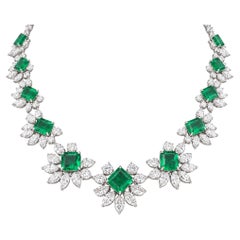 Zambian Emerald Gemstone Necklace SI/H Diamond 18 Karat White Gold