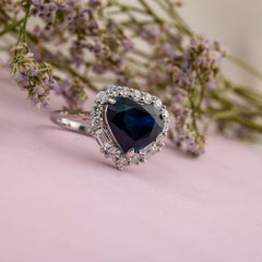 4.60 Carat heart Blue Sapphire 0.81 Carat SI/H Diamond Ring 18 Karat White Gold