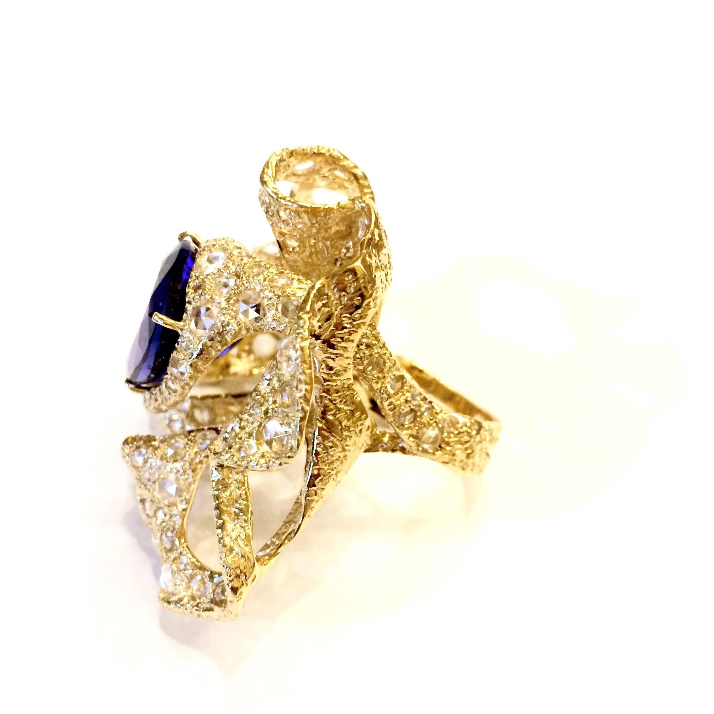 15.41 Carat Natural Vivid Blue Tanzanite Rosette Diamonds Gold Ring For Sale 2