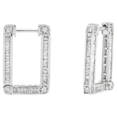 Diamante naturale  Orecchini a cerchio Baguette In e Out in oro bianco 18 carati da 0,92 carati