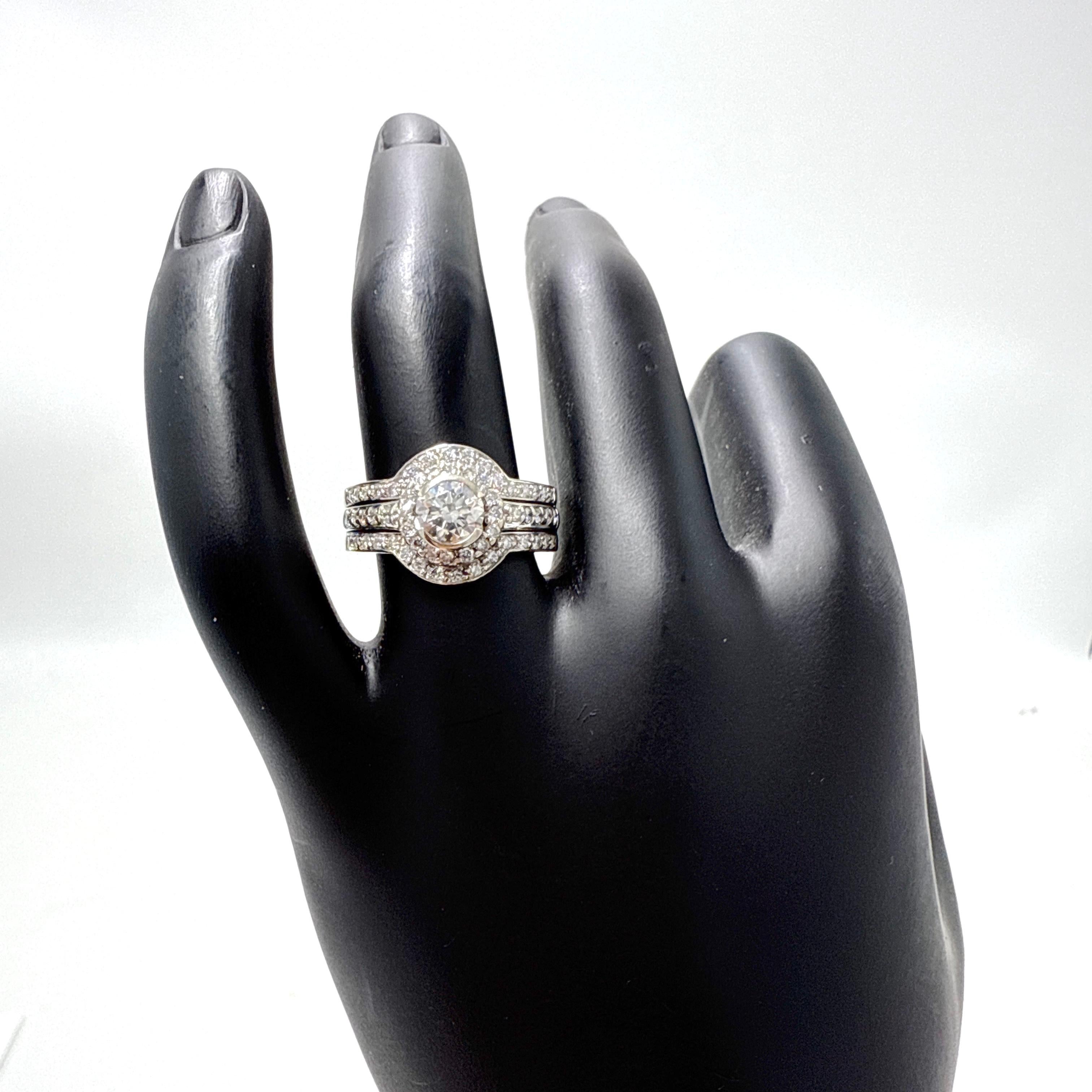 Set di 3 anelli di fidanzamento con diamanti naturali in oro bianco 14K. 1.39TCW in vendita 2