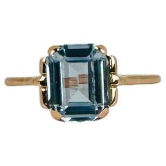 Vintage 18K Rose Gold European Ring with 1.00 ct Emerald-Cut Aquamarine