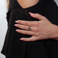 Ring 14k gold with 5 Dark Blue Sapphires of 0.10 carat