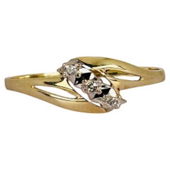 Vintage 14K Yellow Gold Three-Stone Diamond Ring ca. 1980