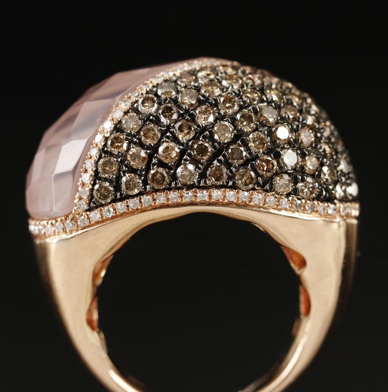 Bague de créateur international de bijoux en diamants et pierres précieuses  / 14 carats / 18,5 carats En vente sur 1stDibs