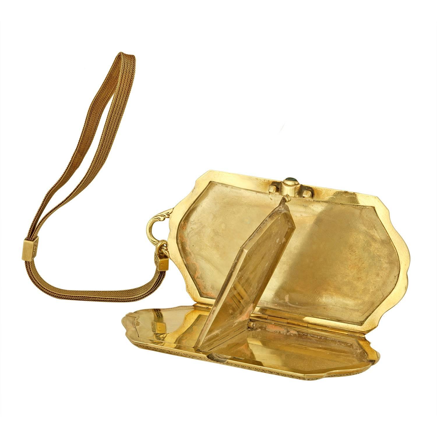 Very Unusual Art Deco Wristlet Compact
The compact is 14K Yellow Gold
It has a Blue Sapphire Cabachon On the Clasp.
The compact is made by Schanfein & Tamis
Between 1915-1931
The compact has stamps 