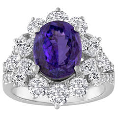 4.10 Carat Oval Cut Tanzanite and Diamond18K Gold Ring 3